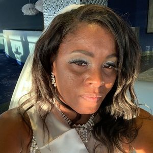 Meet your Posher, Arnitra